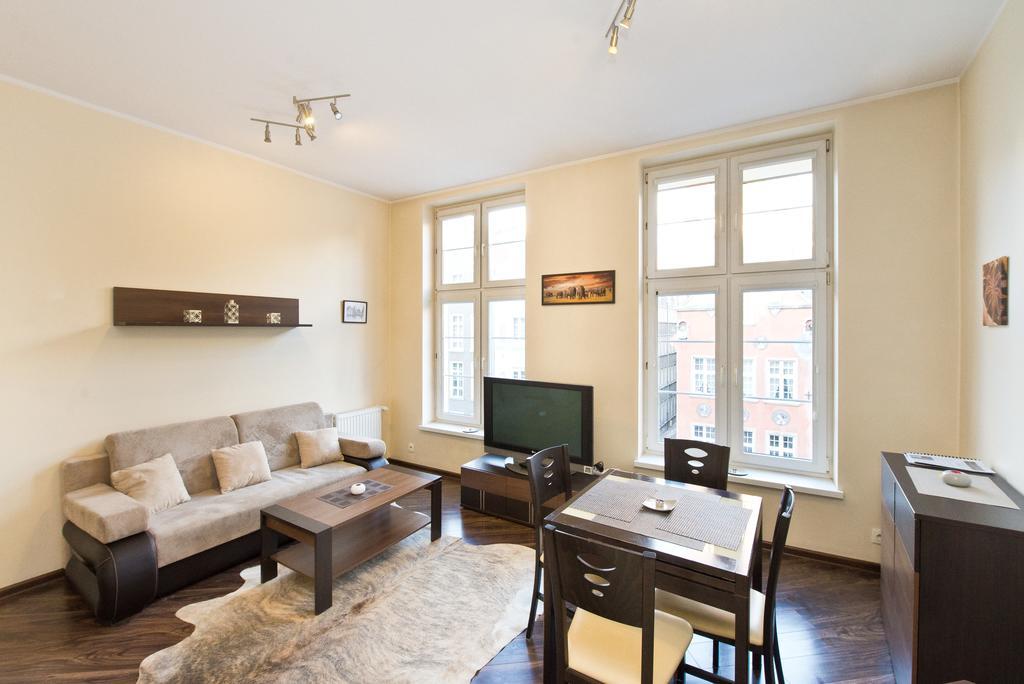 Gdanskie Apartamenty - Apartamenty - Dluga Z Widokiem Na Ratusz I Nad Motlawa Phòng bức ảnh