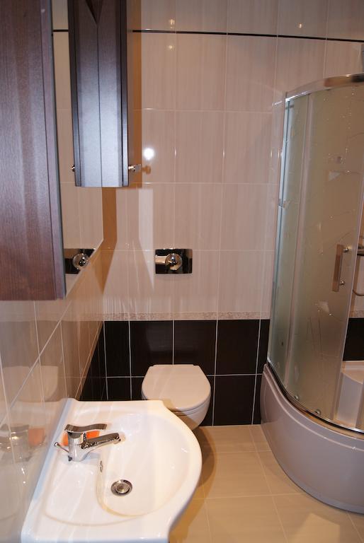 Gdanskie Apartamenty - Apartamenty - Dluga Z Widokiem Na Ratusz I Nad Motlawa Phòng bức ảnh